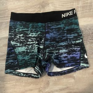 Nike pro